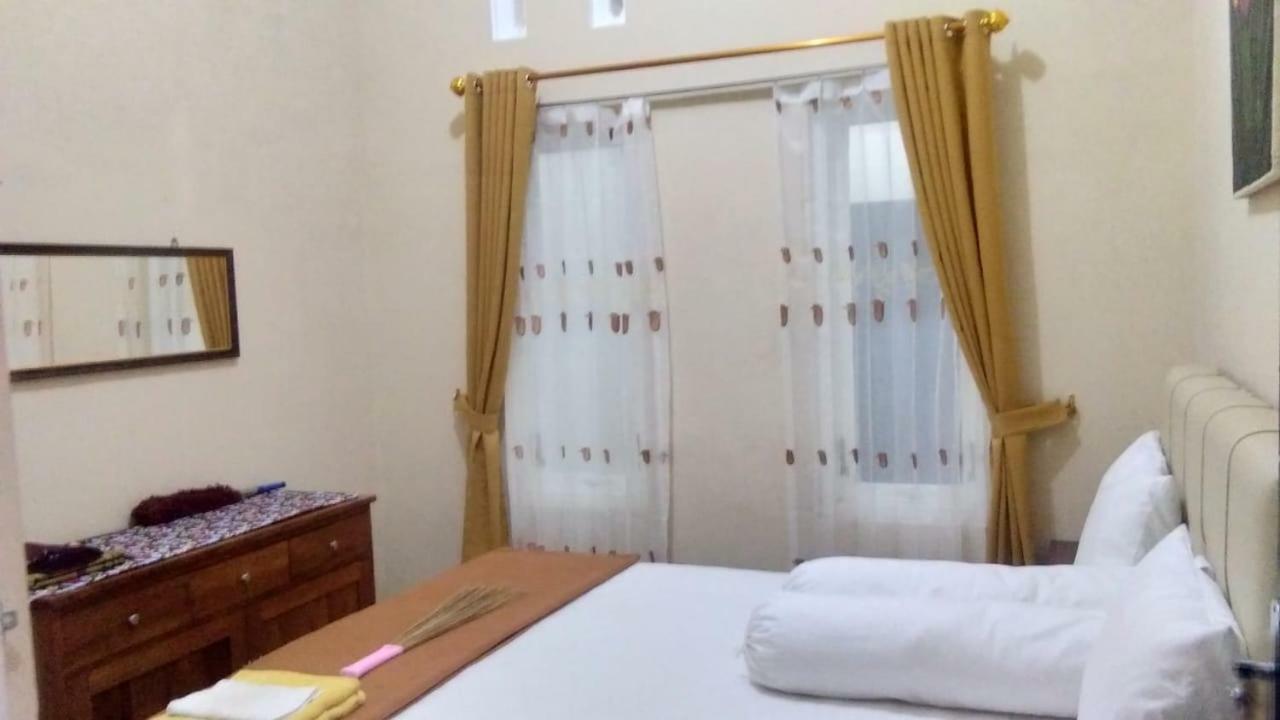 Homestay Wahyudi 1 Syariah Tlekung Quarto foto